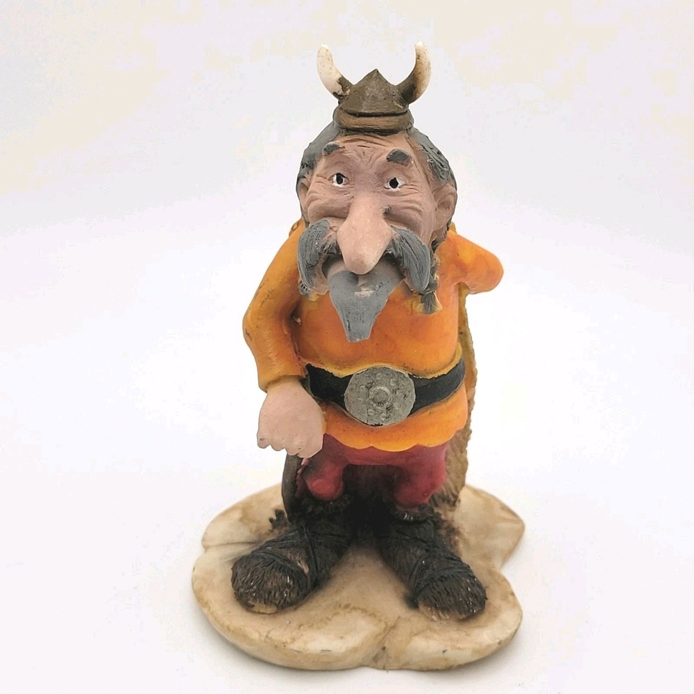 Vintage Viking Madrigale Collection‎ Figurine Hand Painted Italy Folk Art